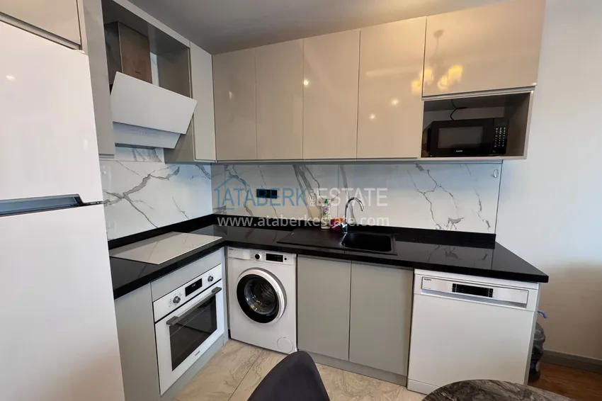 Purchase 1+1 apartment in the center of Alanya - furnished in a luxury complex 3