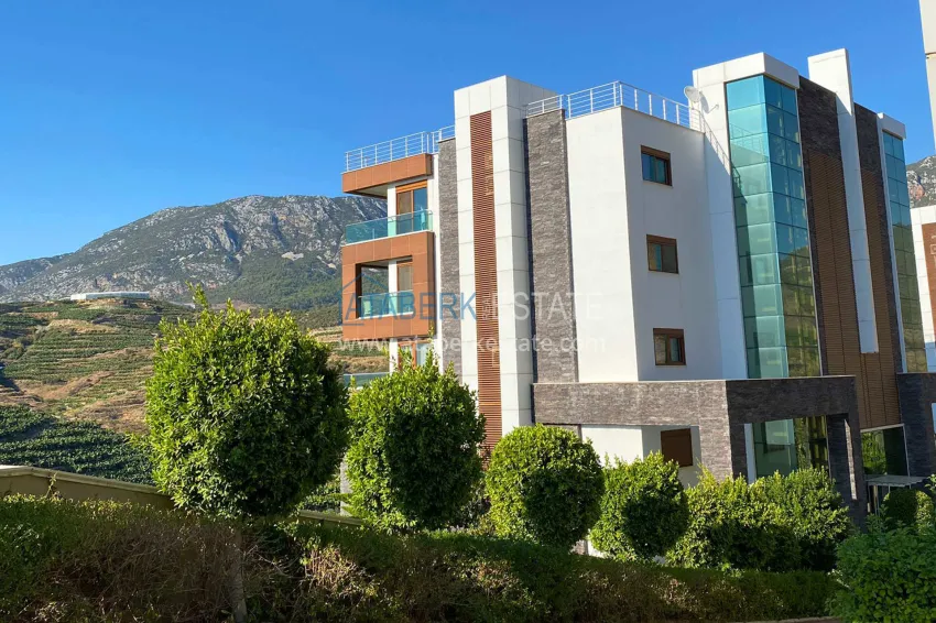 2+1 apartment with panoramic views of the sea and nature in Mahmutlar — in a premium complex 3