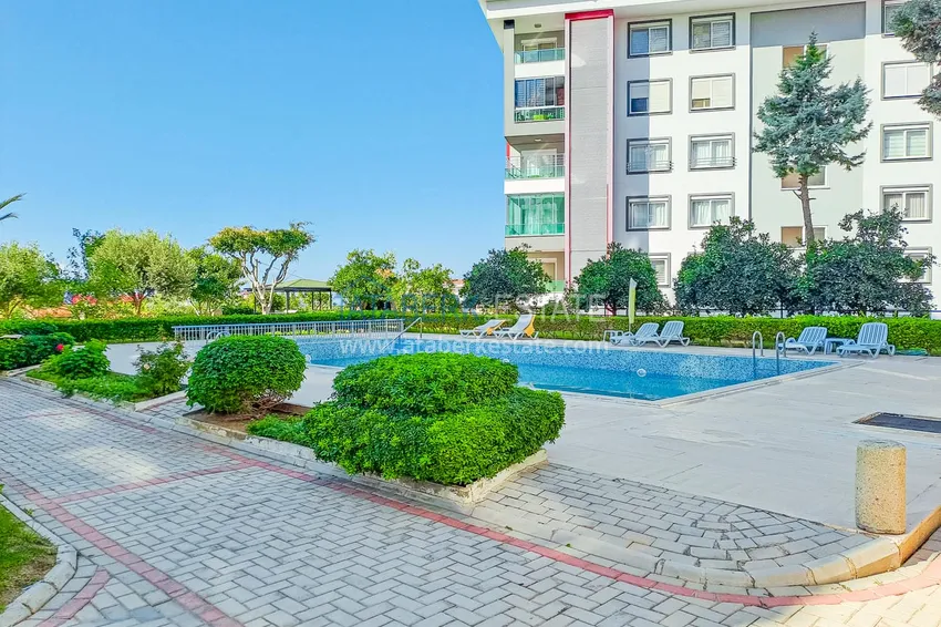 2+1 apartment with sea view in Alanya Mahmutlar district  4 