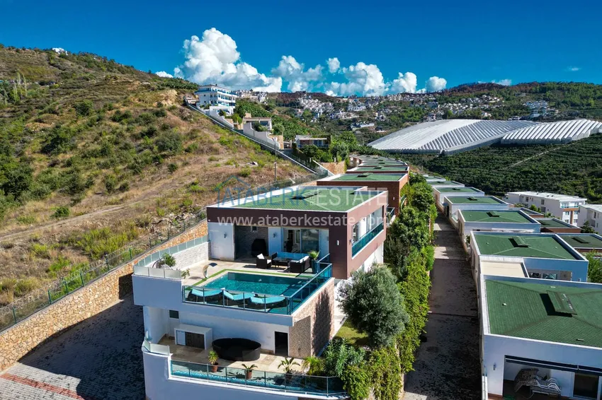 Elegant 3+1 villa with panoramic sea and mountain views in an elite complex — Alanya, Kargicak district 15 