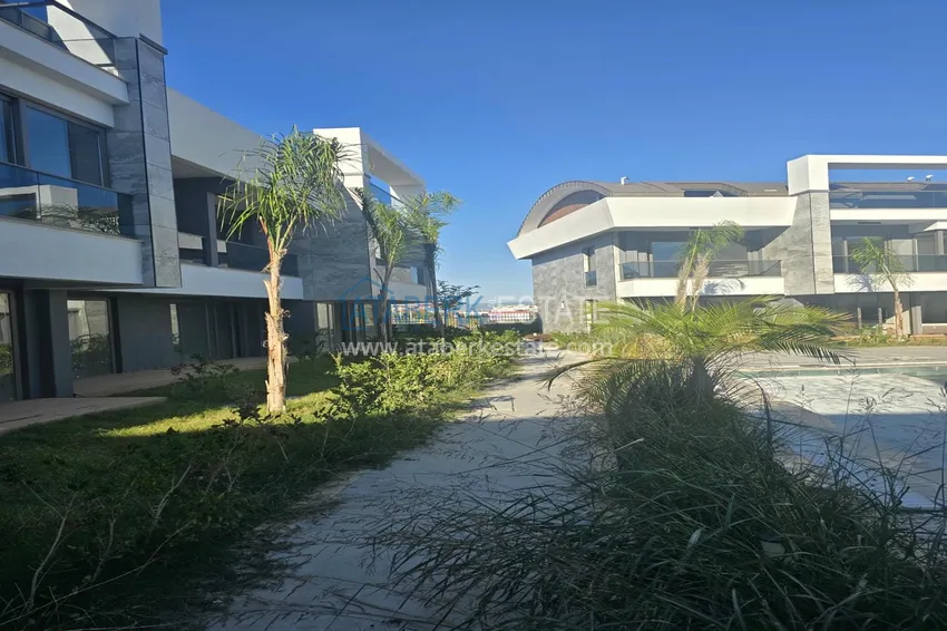 Luxury real estate with citizenship and installments under construction — Antalya, Belek 5 