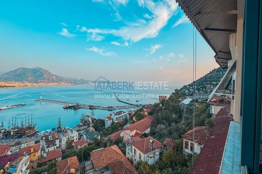 Purchase  3+1 apartment for a residence permit in Alanya, Kale district - furnished and with panoramic views of the sea and port  34 