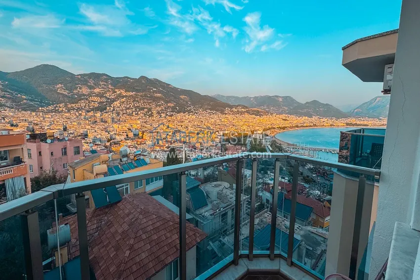 Purchase  3+1 apartment for a residence permit in Alanya, Kale district - furnished and with panoramic views of the sea and port  42 