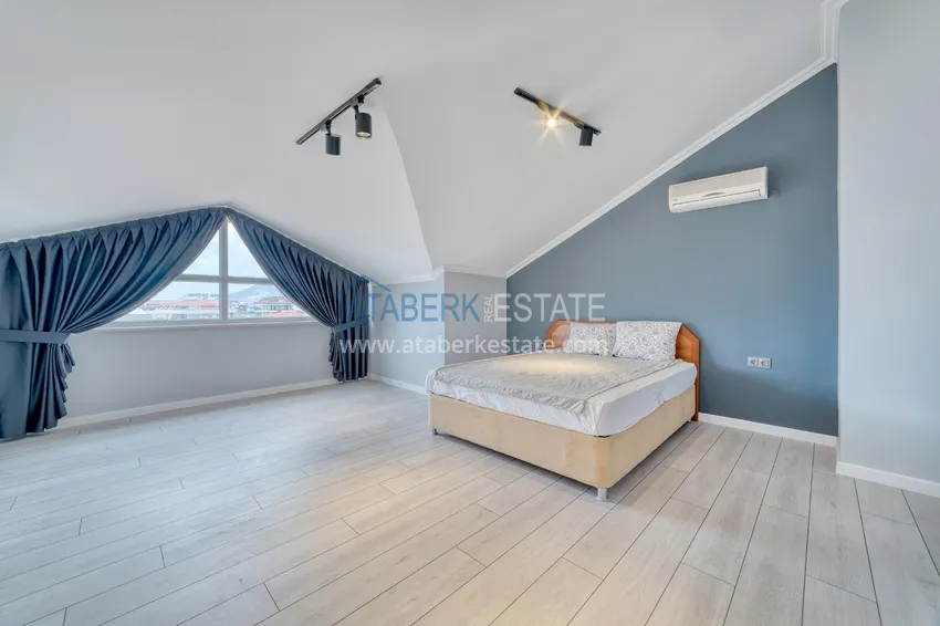 Purchase  4+1 duplex in Alanya, Oba district - furnished penthouse for a residence permit 14 