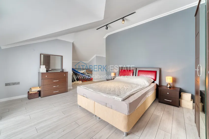 Purchase  4+1 duplex in Alanya, Oba district - furnished penthouse for a residence permit 18 