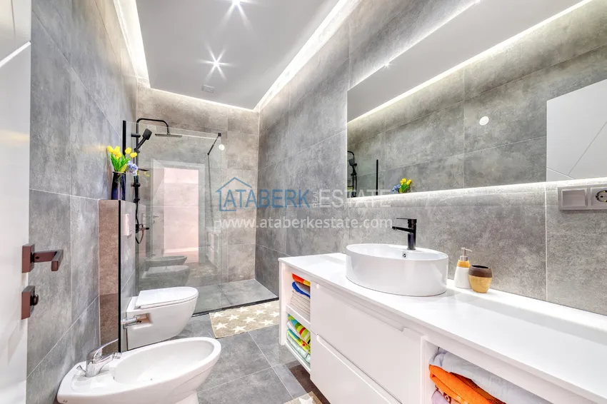Purchase  4+1 duplex in Alanya, Oba district - furnished penthouse for a residence permit 20 