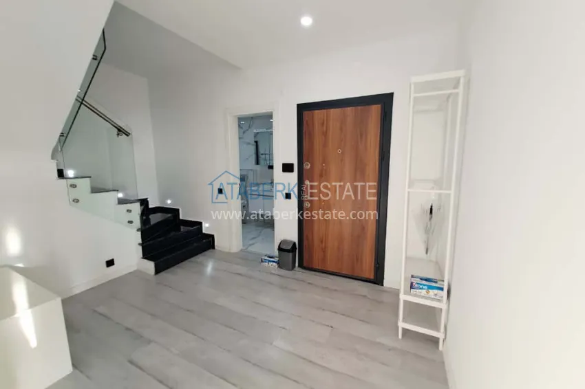 Purchase 3+1 duplex penthouse in Kargicak - with panoramic views and designer redevelopment 1