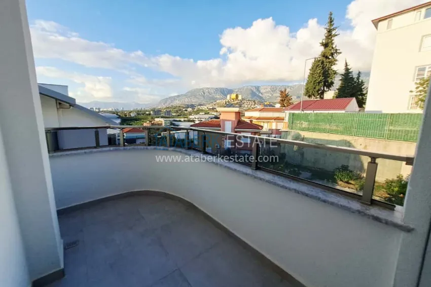 Purchase 3+1 duplex penthouse in Kargicak - with panoramic views and designer redevelopment 17