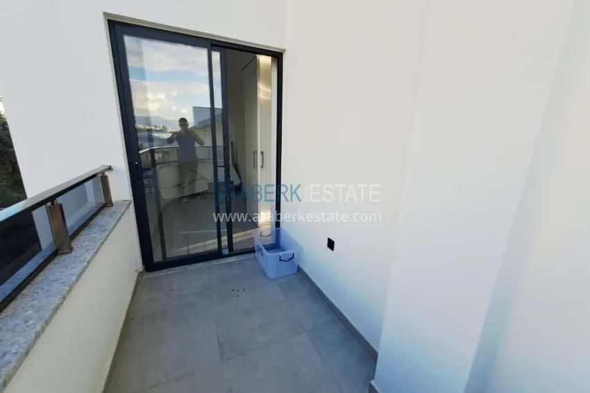 Purchase 3+1 duplex penthouse in Kargicak - with panoramic views and designer redevelopment 18