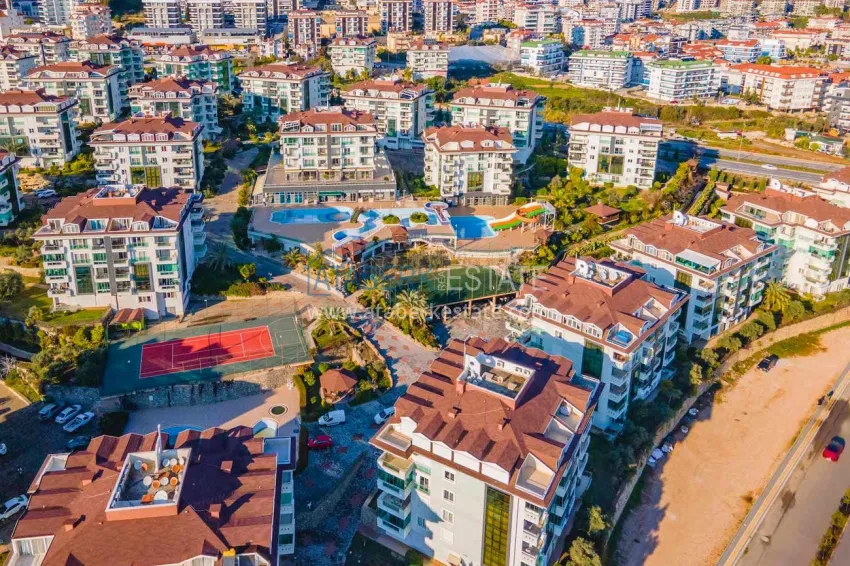 2+1 apartment in Alanya, Oba district — furnished in a condominium complex 1