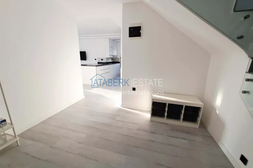 Purchase 3+1 duplex penthouse in Kargicak - with panoramic views and designer redevelopment 2