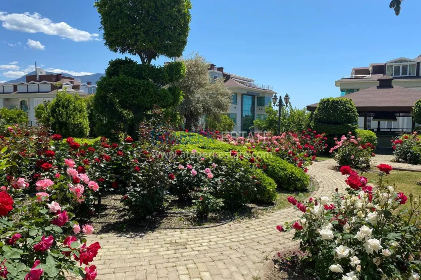 2+1 apartment in Alanya, Oba district — furnished in a condominium complex 20