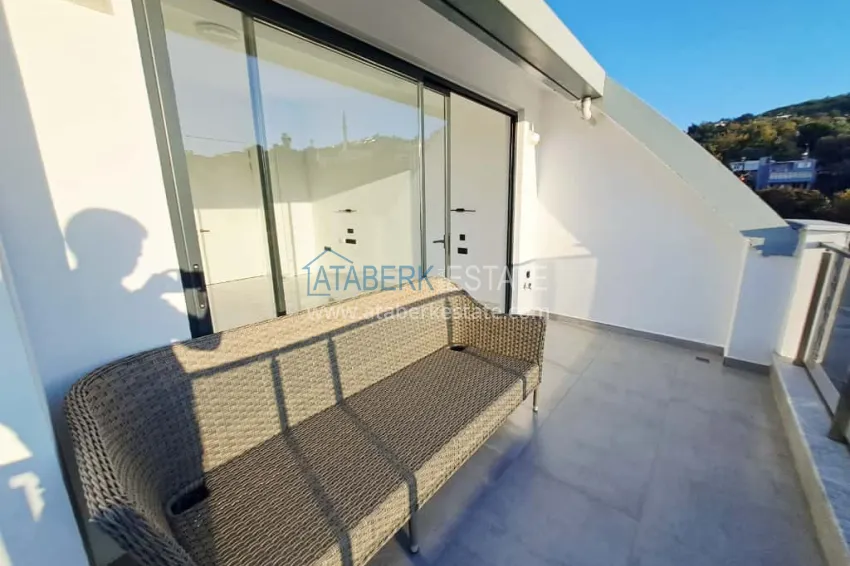 Purchase 3+1 duplex penthouse in Kargicak - with panoramic views and designer redevelopment 22