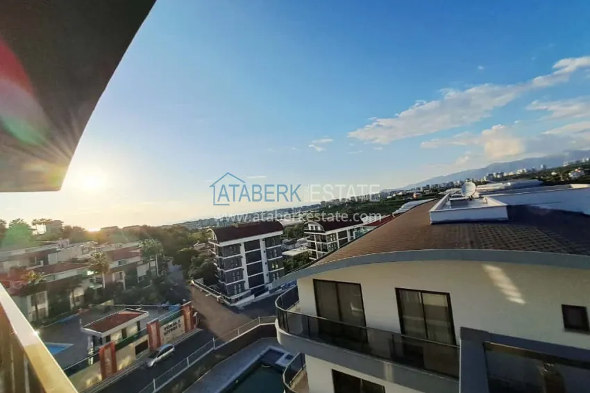 Purchase 3+1 duplex penthouse in Kargicak - with panoramic views and designer redevelopment 34