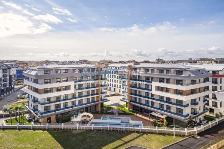 3+1 apartment in Alanya, Oba district - single-level layout and citizenship 2 