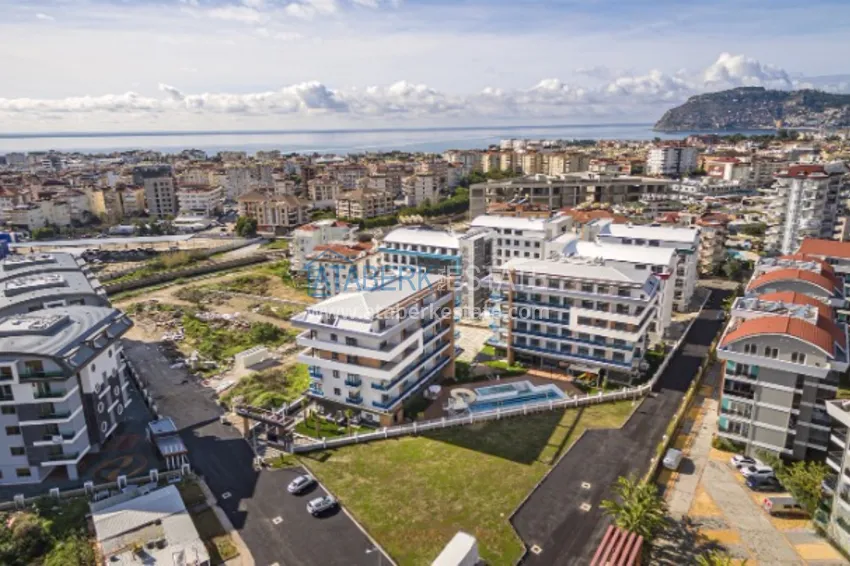 3+1 apartment in Alanya, Oba district - single-level layout and citizenship 1 