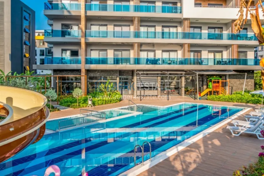 3+1 apartment in Alanya, Oba district - single-level layout and citizenship 6 