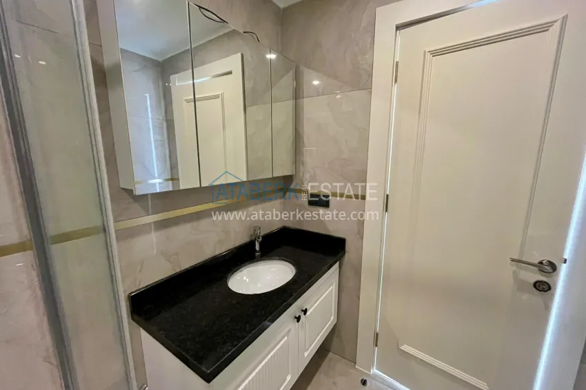 Purchase Finely finished apartment in the center of Alanya — Cleopatra beach area 11 