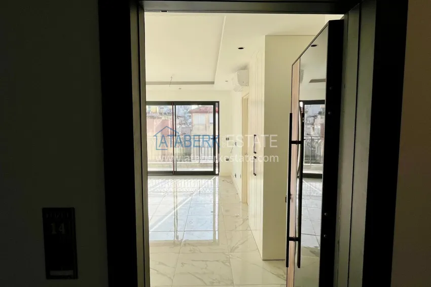 Purchase Finely finished apartment in the center of Alanya — Cleopatra beach area 1 