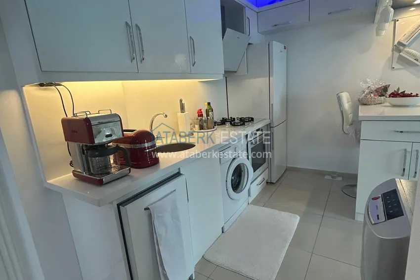 Purchase 1+1 apartment in Alanya, Oba — turnkey with a glazed balcony, near the sea 4