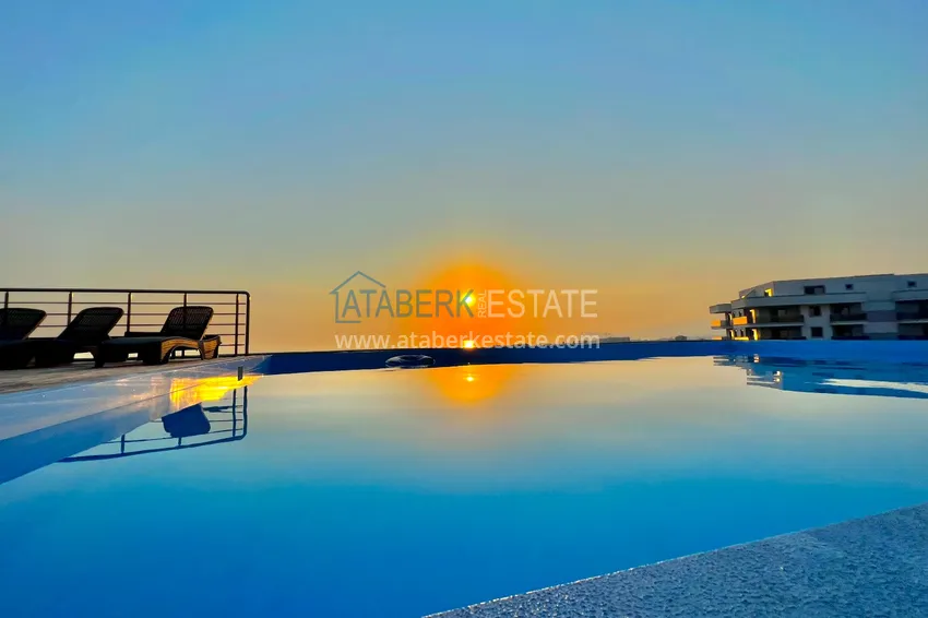 2+1 apartment with furniture and sea and mountain views in a luxury complex — Alanya, Mahmutlar district 10 