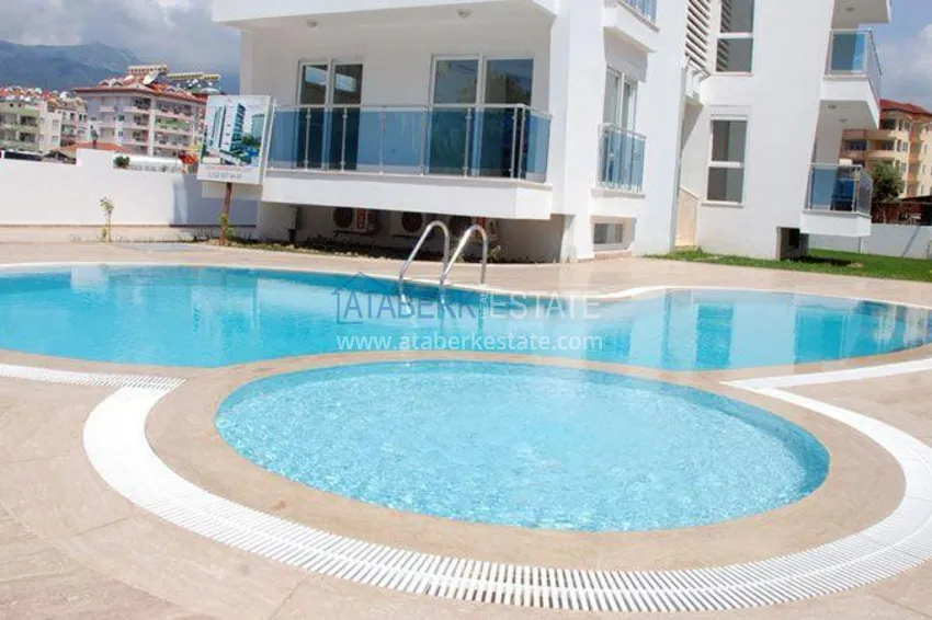 1+1 apartment in Alanya, Oba — turnkey with a glazed balcony, near the sea 5