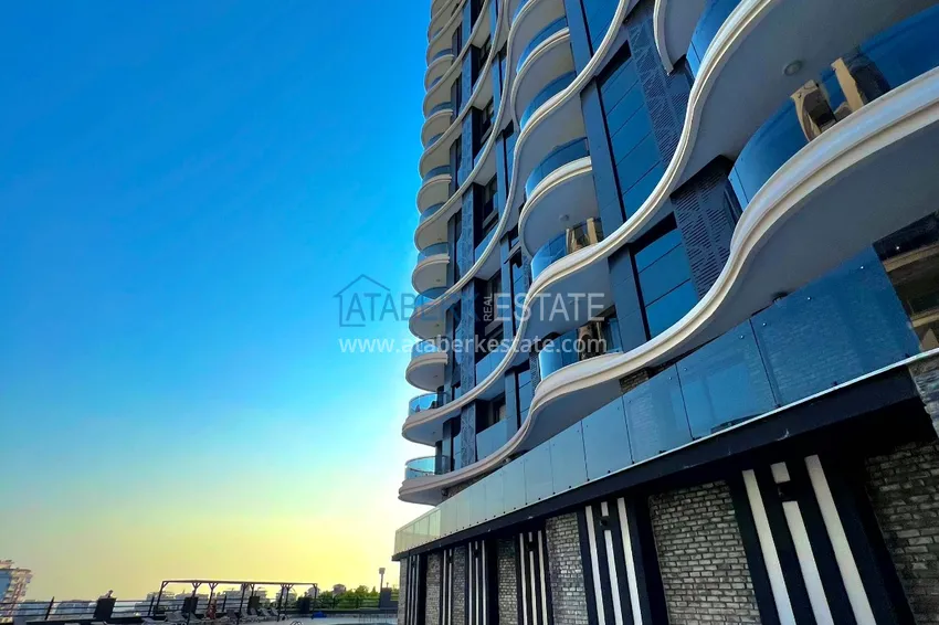 2+1 apartment with furniture and sea and mountain views in a luxury complex — Alanya, Mahmutlar district 12 