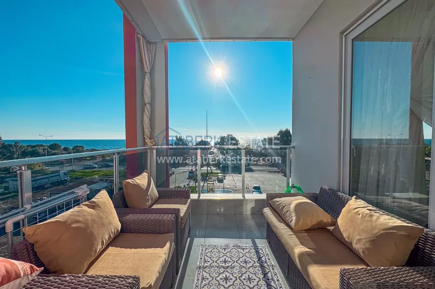 Purchase Linear 3+1 apartment in Kargicak on the first line — with a separate kitchen and sea view 11