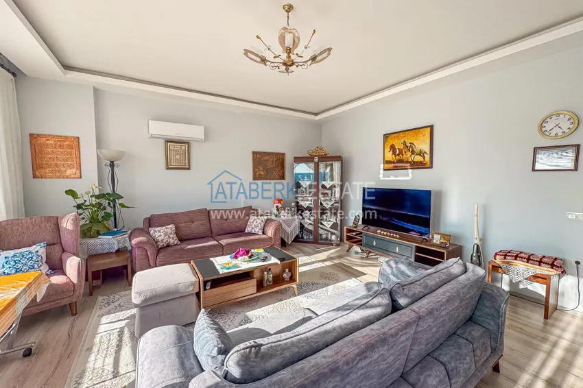 Purchase Linear 3+1 apartment in Kargicak on the first line — with a separate kitchen and sea view 2