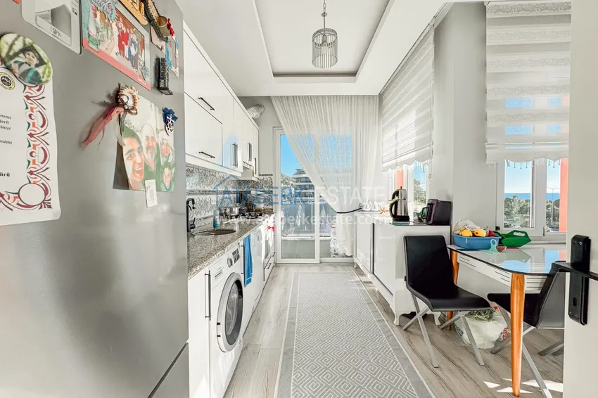 Purchase Linear 3+1 apartment in Kargicak on the first line — with a separate kitchen and sea view 4