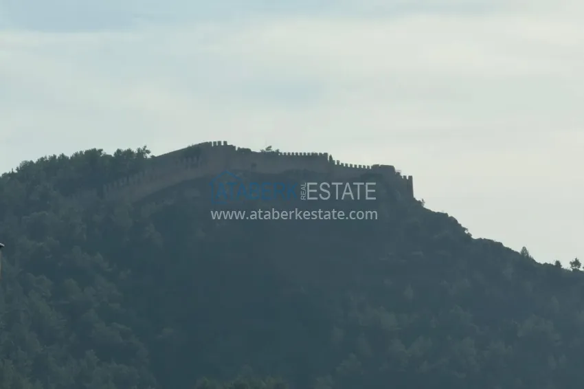 Purchase 2+1 apartment with a view of the fortress in the center of Alanya — Cleopatra beach area 8 