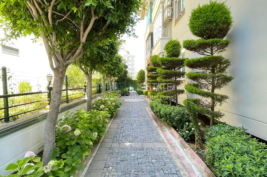 3+1 penthouse duplex with furniture and a glazed balcony in the Oba area. Real estate for a residence permit 10 