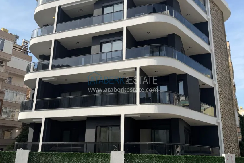 2+1 apartment with a view of the fortress in the center of Alanya — Cleopatra beach area 1 