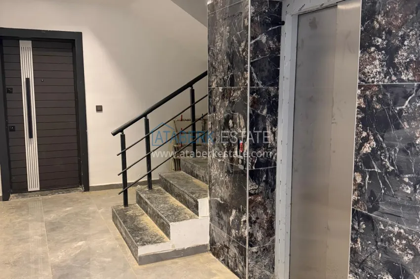 2+1 apartment with a view of the fortress in the center of Alanya — Cleopatra beach area 4 