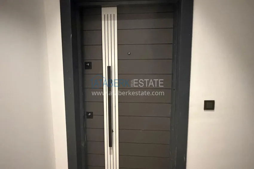 Purchase 2+1 apartment with a view of the fortress in the center of Alanya — Cleopatra beach area 1 