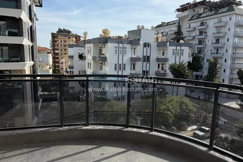 Purchase 2+1 apartment with a view of the fortress in the center of Alanya — Cleopatra beach area 7 