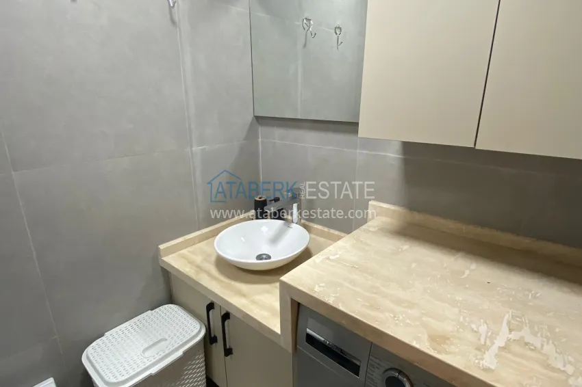 Purchase 1+1 penthouse for short-term rent in the center of Alanya - furnished, 250 m to Keykubat Beach No. 43 13 