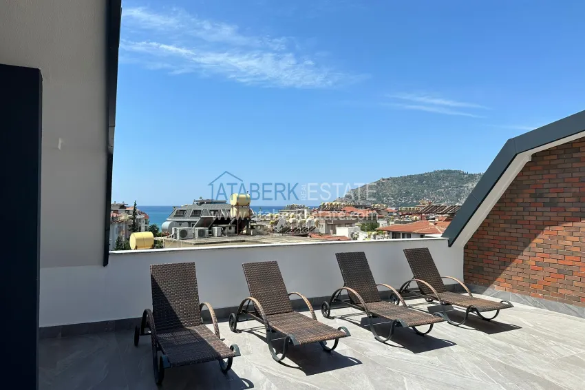 1+1 penthouse for short-term rent in the center of Alanya - furnished, 250 m to Keykubat Beach No. 43 18 