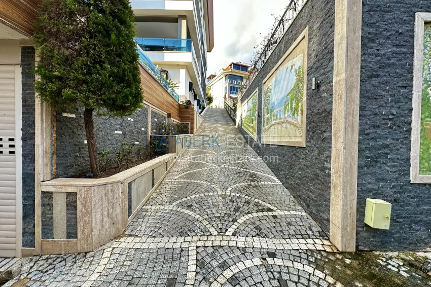 Premium complex for those wishing to obtain Citizenship 25