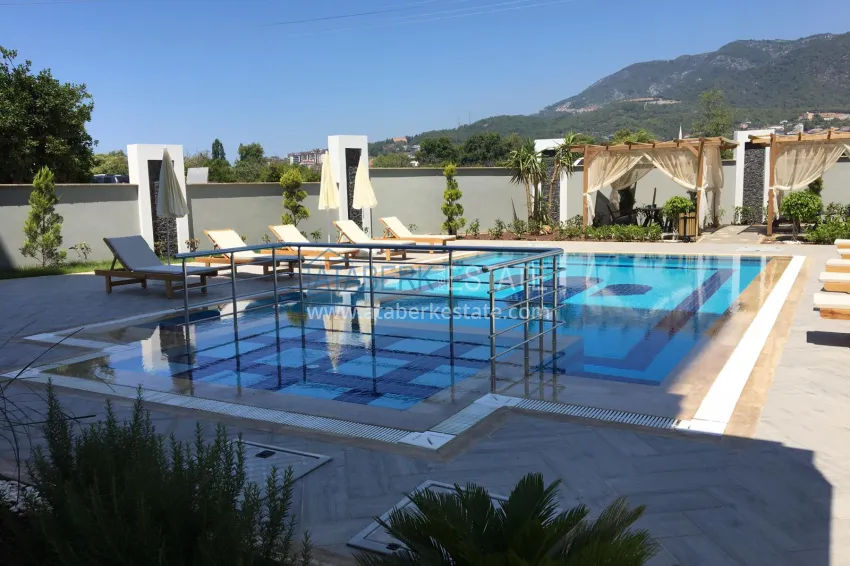 1+1 apartment in Alanya, Oba district with furniture and mountain views — installments up to 6 months 3