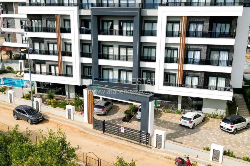 1+1 apartment in Alanya, Oba district with furniture and mountain views — installments up to 6 months 2