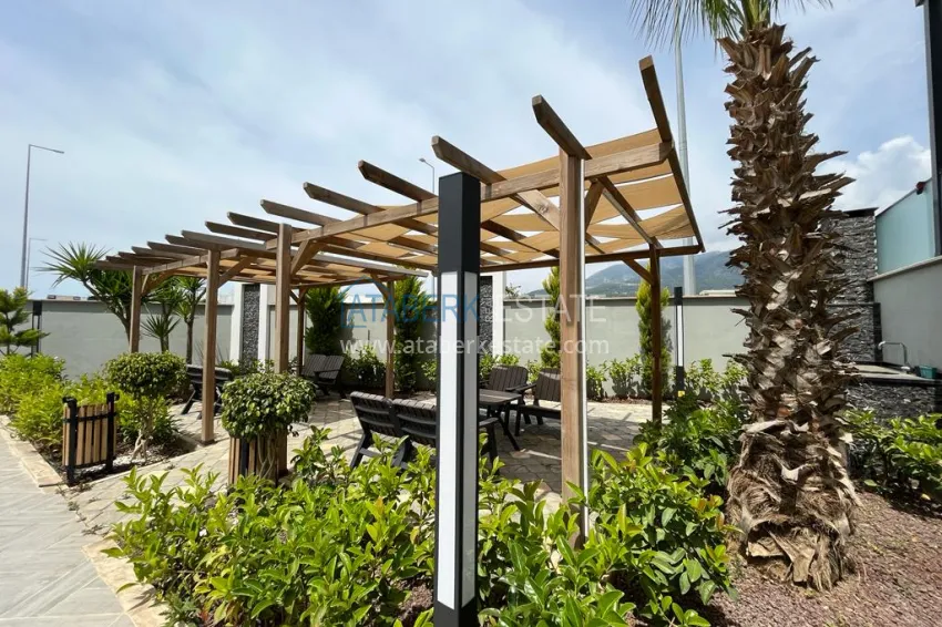 1+1 apartment in Alanya, Oba district with furniture and mountain views — installments up to 6 months 6