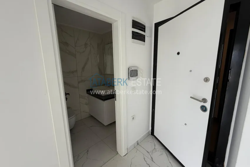 Purchase Good price! Apartment 1+1 in Mahmutlar — property under a residence permit with mountain views 1