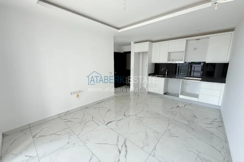 Purchase Good price! Apartment 1+1 in Mahmutlar — property under a residence permit with mountain views 6