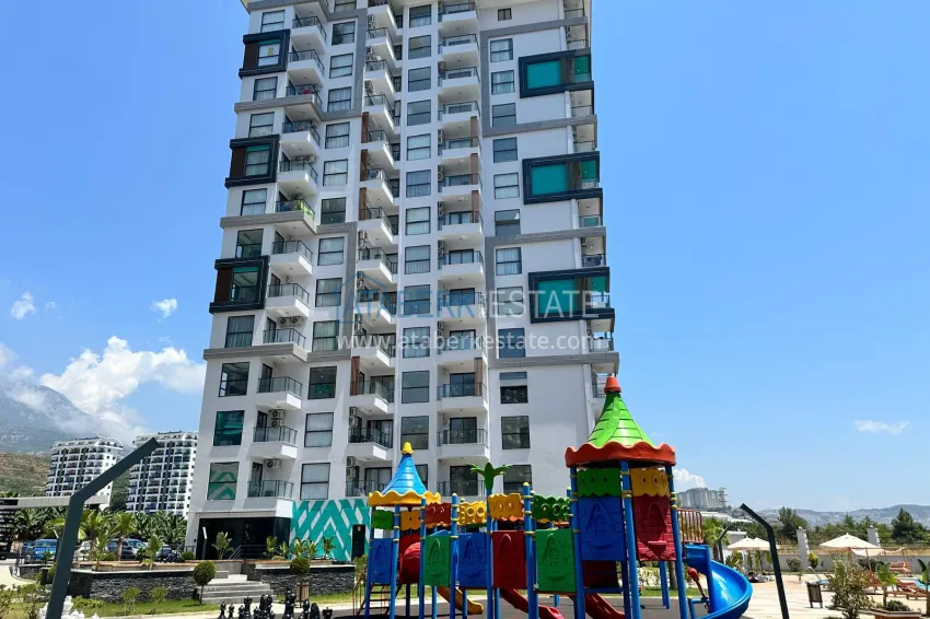 Good price! Apartment 1+1 in Mahmutlar — property under a residence permit with mountain views 8