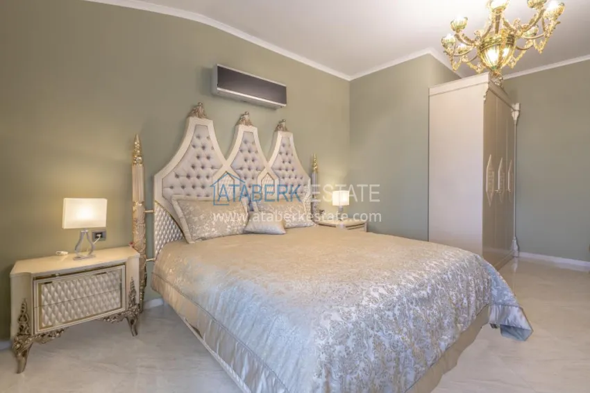 Purchase Elite 3+1 penthouse in Oba - a two-level apartment with a luxurious interior 11 