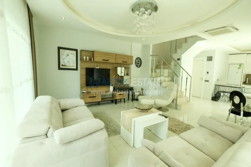 Purchase Garden duplex 3+1 in Kargicak with furniture - property under citizenship 1 