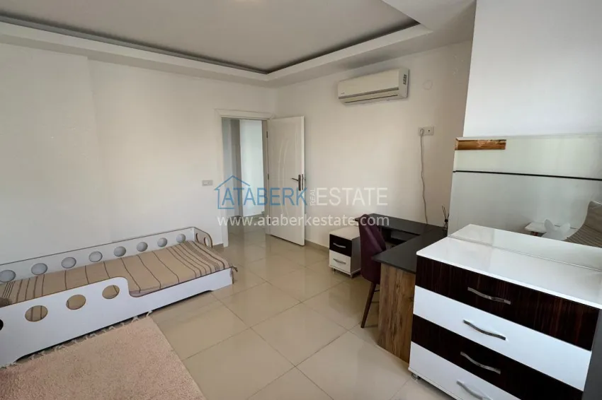 Purchase Furnished penthouse with views in a complex on the main street of Mahmutlar district 6 