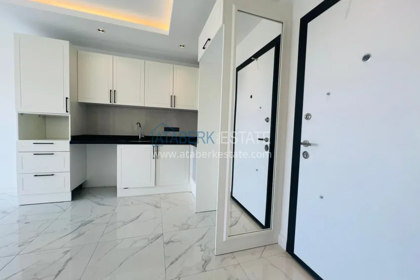 Purchase Apartment in the center of Alanya from an investor with sea view — Cleopatra beach area 1 