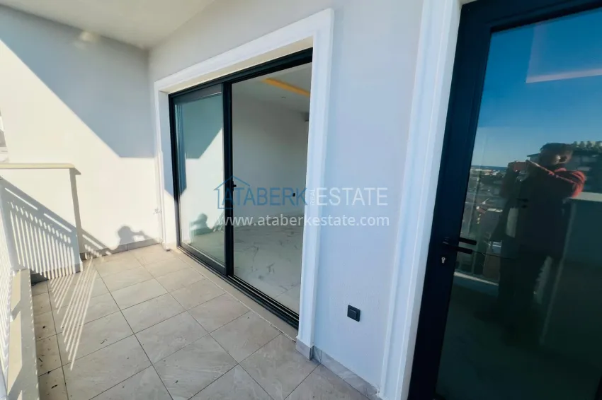 Purchase Apartment in the center of Alanya from an investor with sea view — Cleopatra beach area 10 